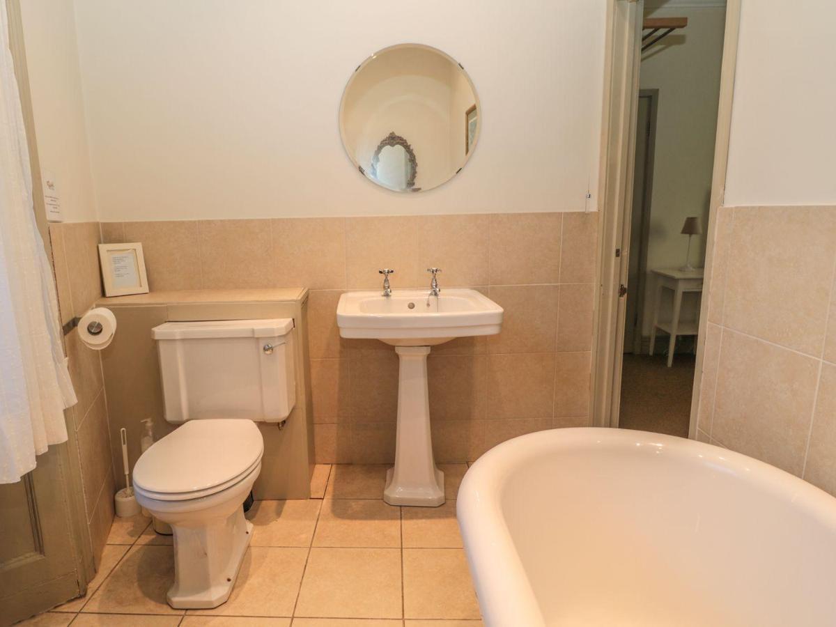 Oakwood Apartment อัล์นวิก ภายนอก รูปภาพ
